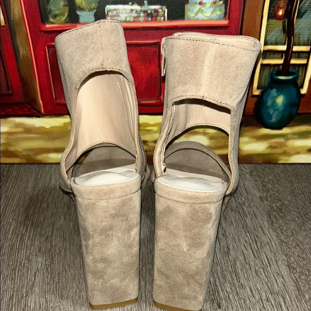 Oasis Tan Platform Sandals with Ankle Cuffs - Picture 11 of 14